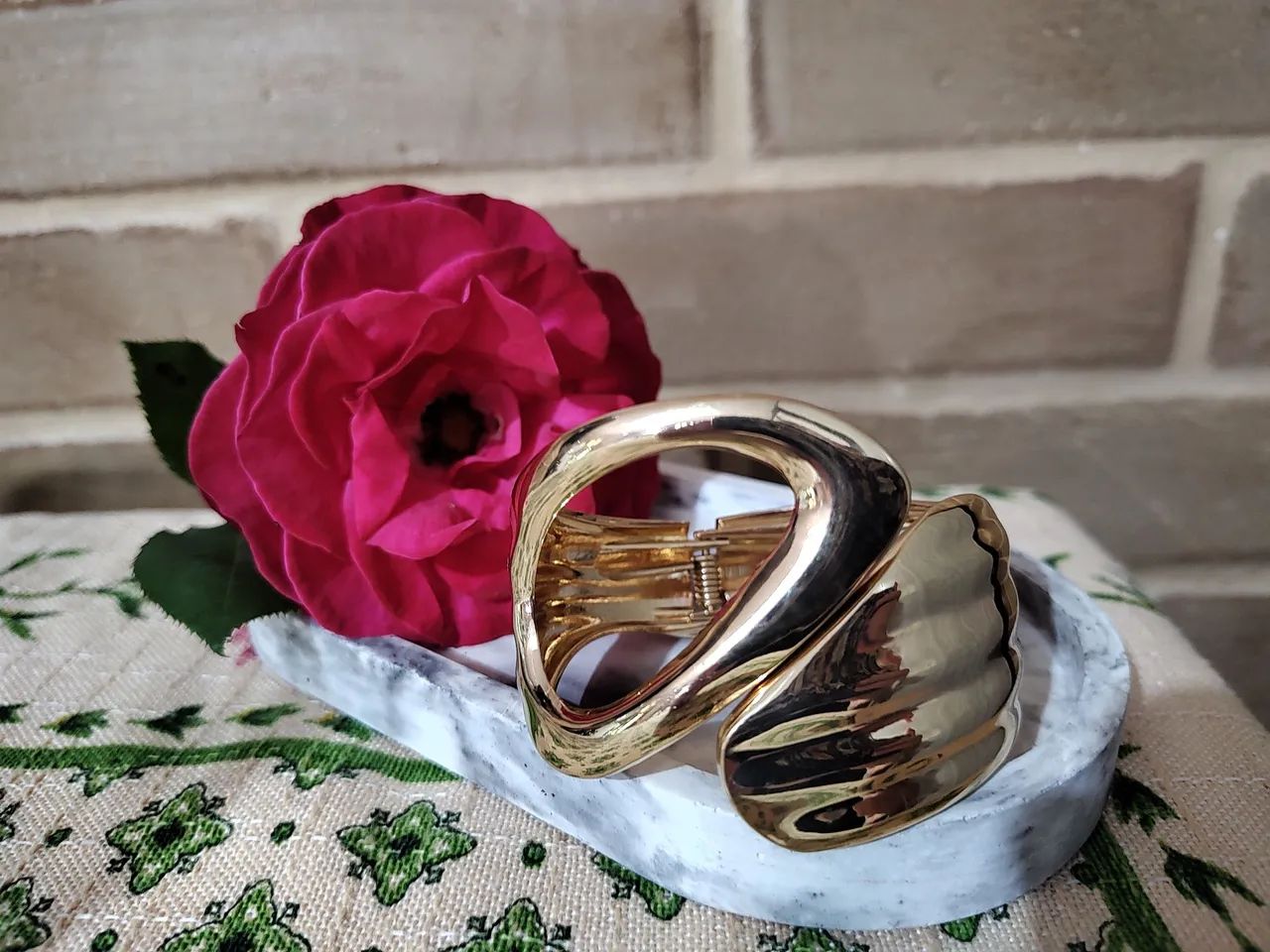 Bracelete folheado em ouro 18k com Design Moderno - Foto 2