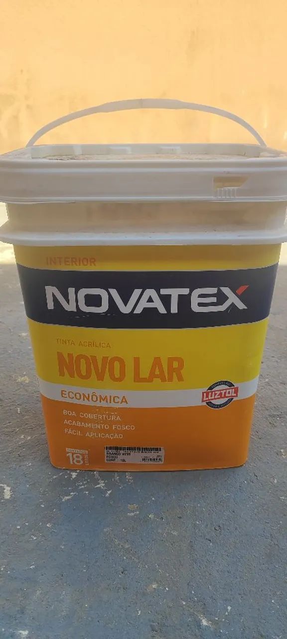 Tinta Acrílica Econômica Novatex Novo Lar da marca Luztol, com 18 litros