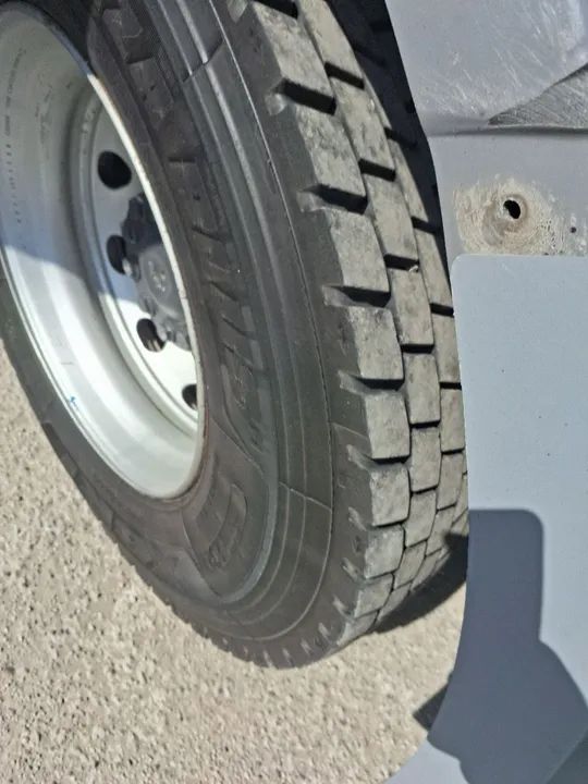 Caminhão Mercedes-Benz Axor 1933 4x2 - Foto 14