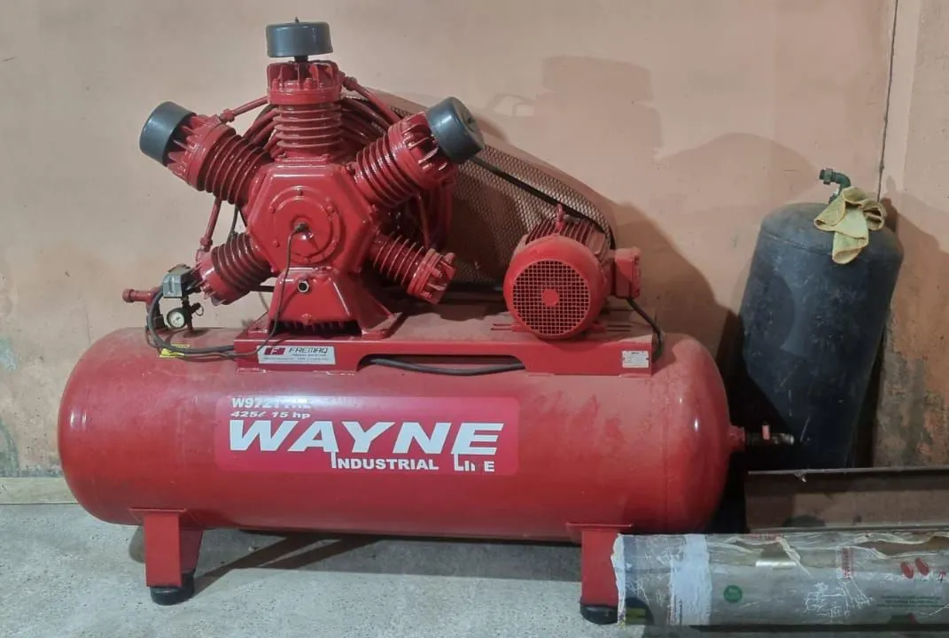 Compressor de Ar Industrial Wayne 425L 15HP