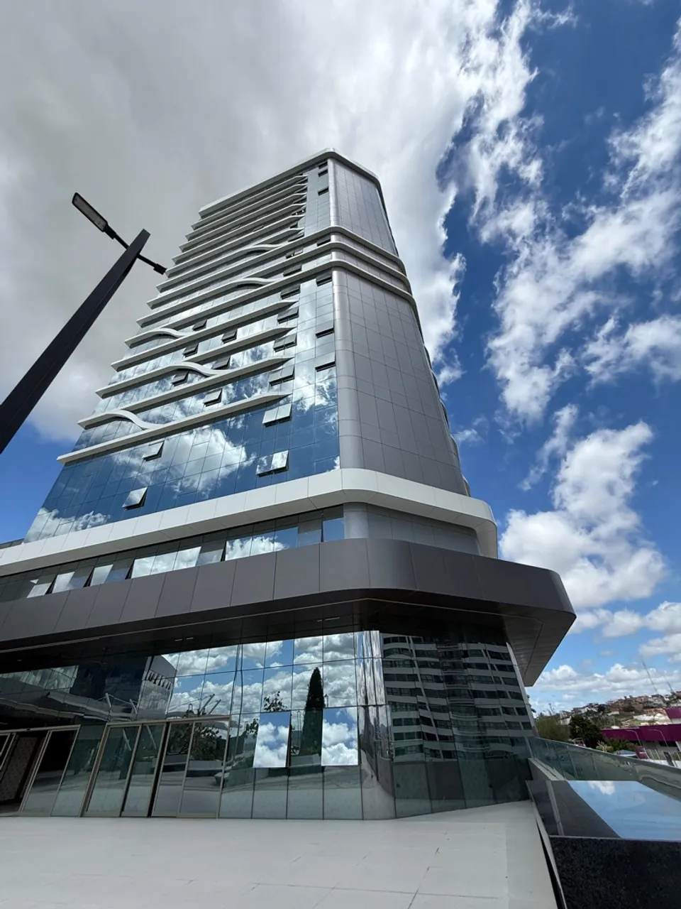 LOCAÇÃO DE SALA NO EMPRESARIAL EPIC TOWER CARUARÚ