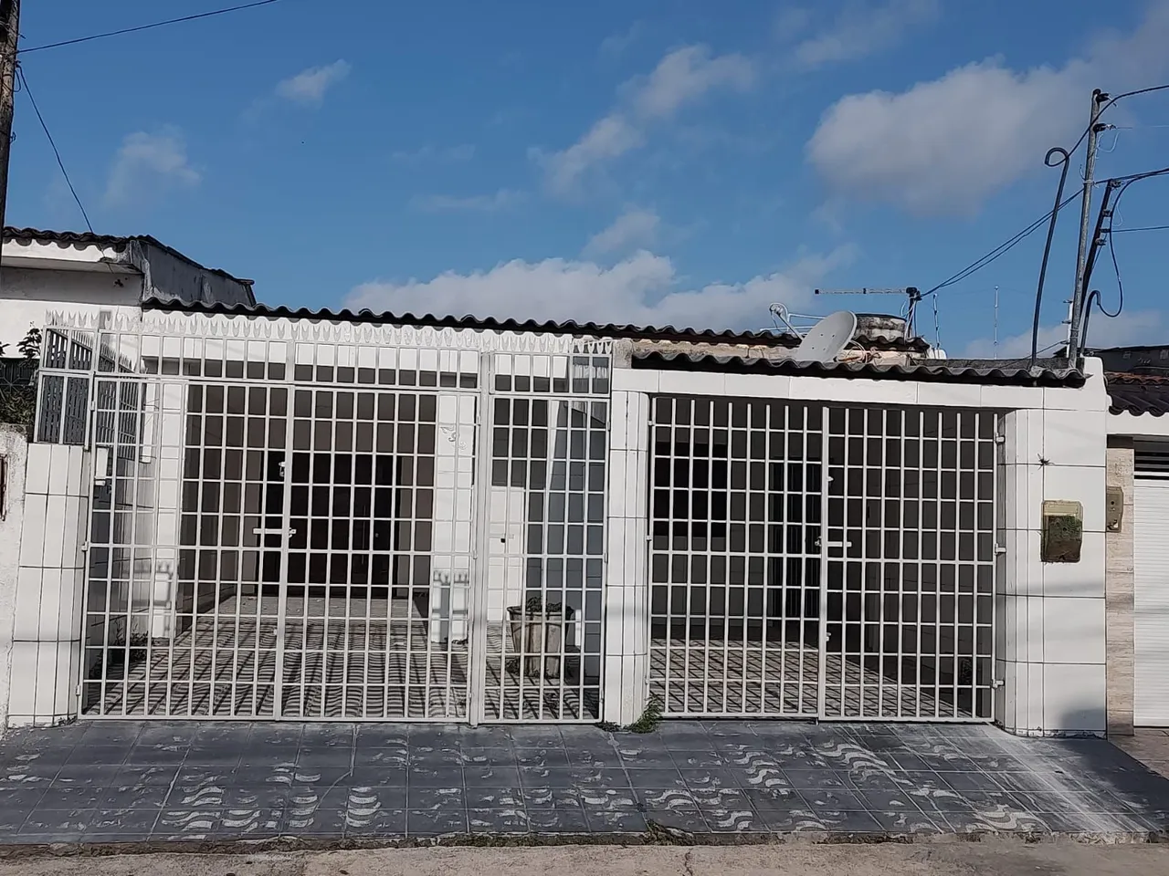 Vendo Casa de 03 quartos ( sendo 01 suíte) na Ponta Grossa!