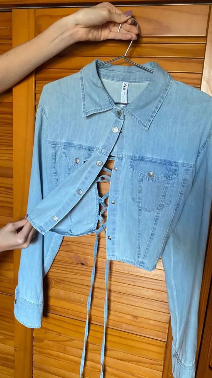 Jaqueta jeans cropped com amarração - ZARA