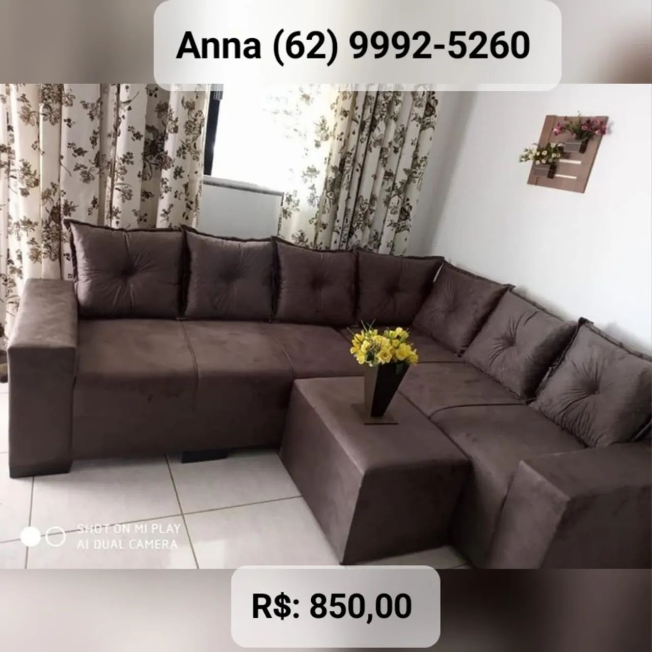 Sofá de canto moderno com puff - Marrom