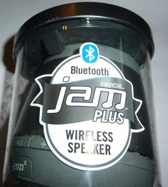 Caixa de som bluetooth recarregavel - importada