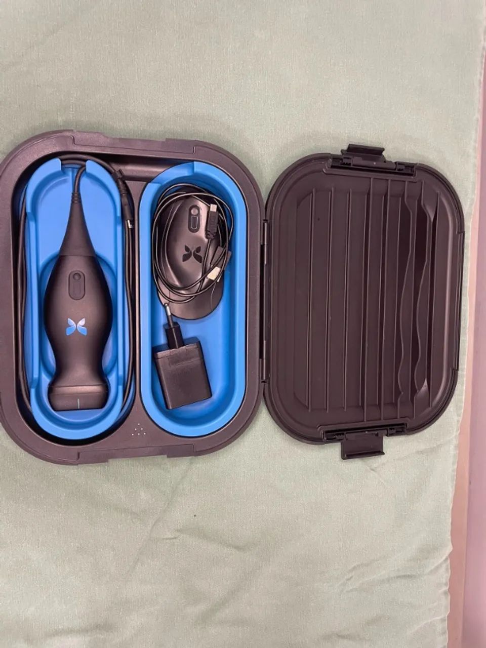 Ultrassom Médico Butterfly Iq - Portátil E Eficiente