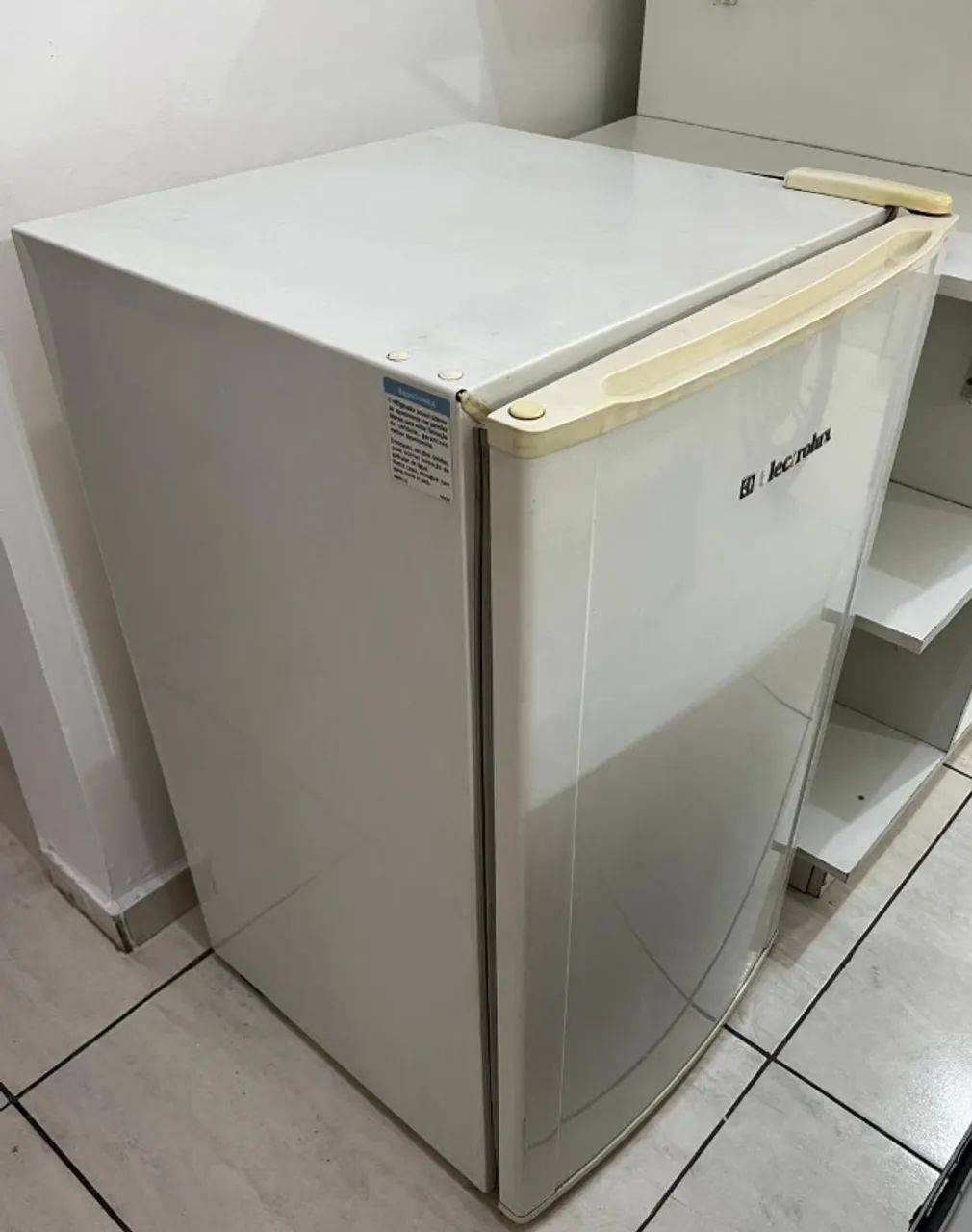 Frigobar Eletrolux - Foto 2