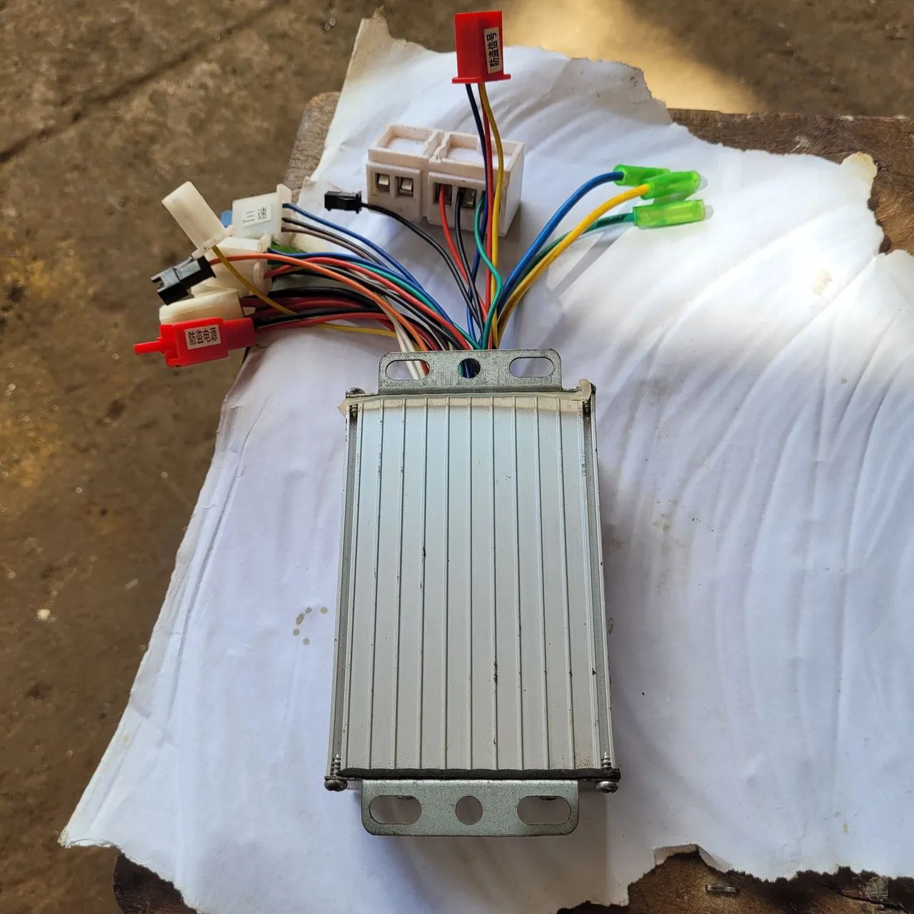 Vende se um controlador para motor sem escova DC 36 volt - Foto 3