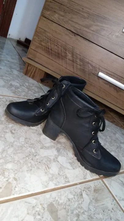 Coturno Feminino Preto de Cano Curto - Foto 3