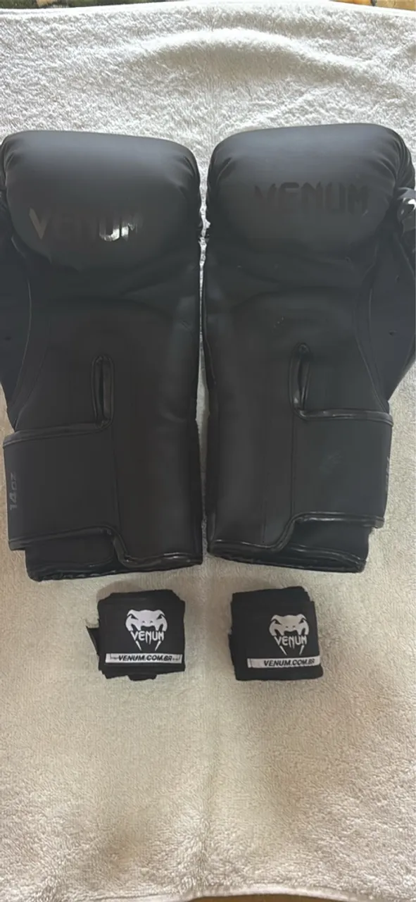 Luvas de Boxe Venum + Bandagens - 14oz