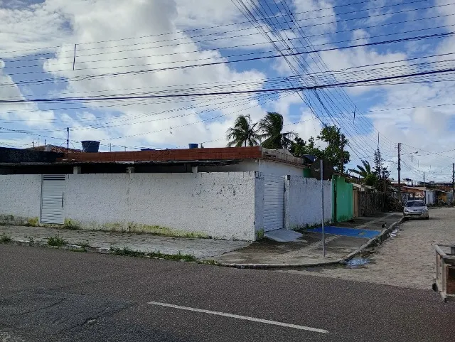 Vendo casa em Avenida principal no Cristo Redentor (João pessoa)Casa ideal para comércio
