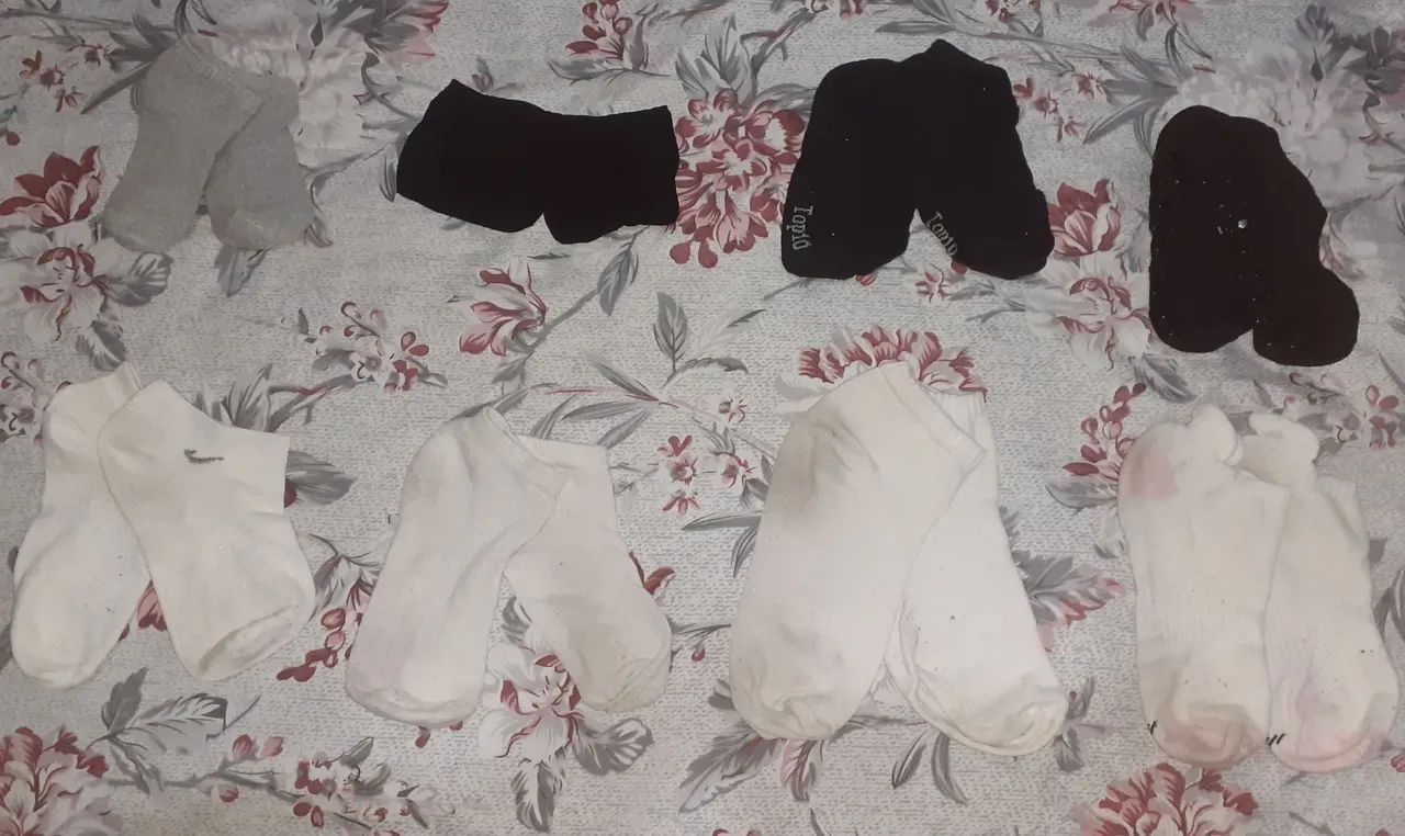 Meias de diversos modelos e cores. - Foto 2