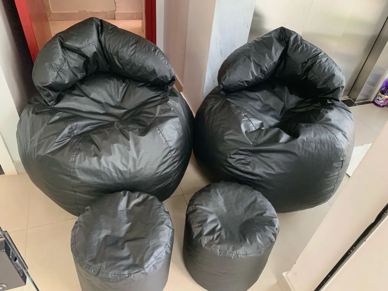 Puff Ball Backrest + Foot Support423932480613273600