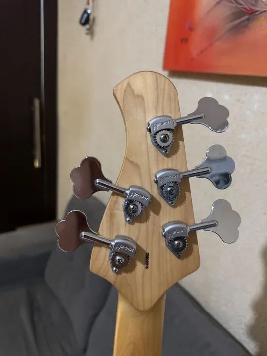 Baixo s martin flanned 5 Cordas Vermelho ferragens hipshot  - Foto 3