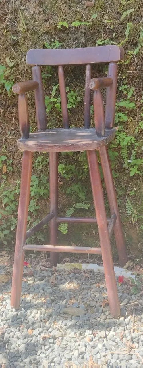 Ccadeira de alimentação de bebê . Marquinha de uso