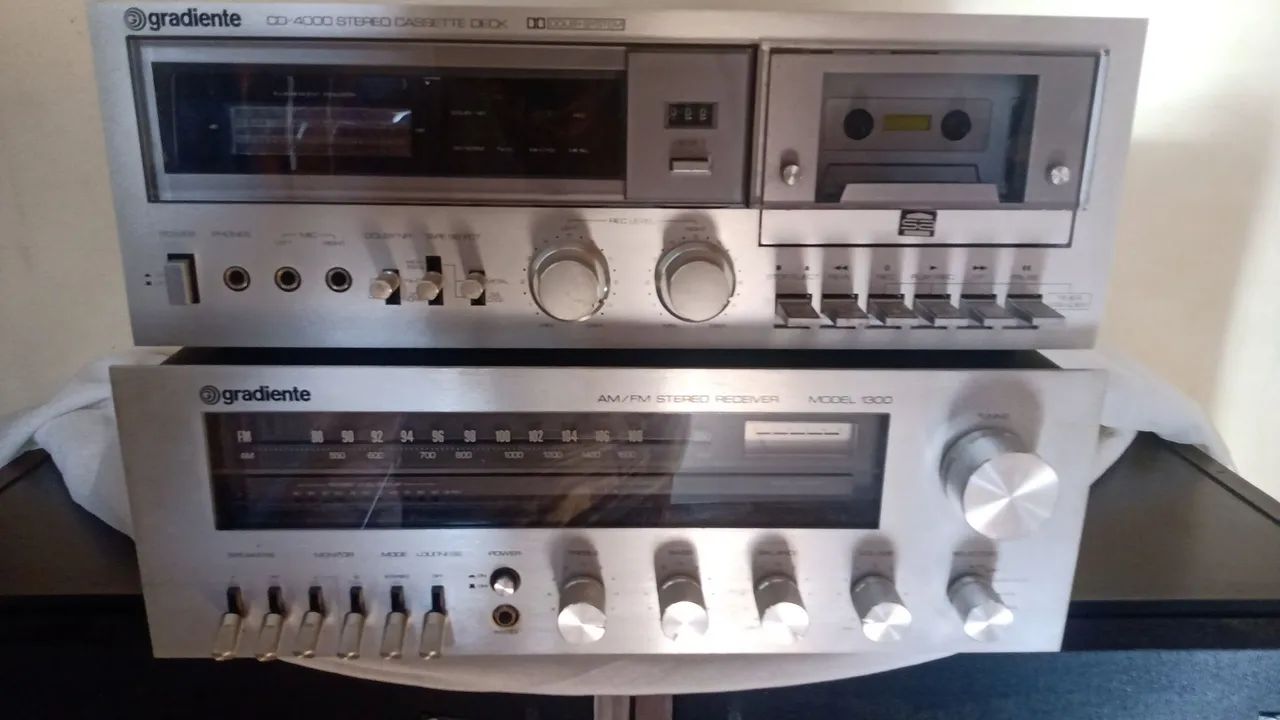 Receiver Gradiente modelo 1300+Tape Deck modelo 4000+caixas Master 100. - Foto 2