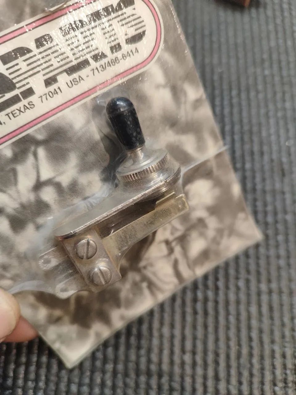 Chave Switchcraft em L para guitarra SG - Foto 3