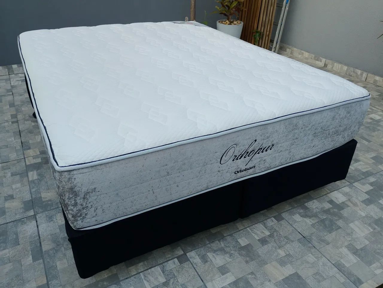 Impecável cama box queen size Ortophur Ortobom  - Foto 4