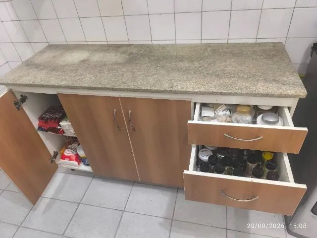 Bancada de cozinha com armário - Tampo em granito - Foto 3