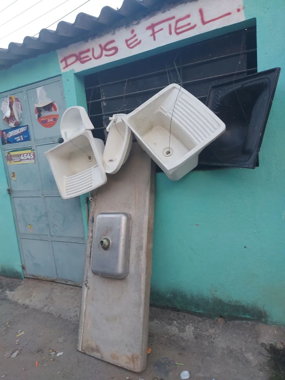 Pias a venda