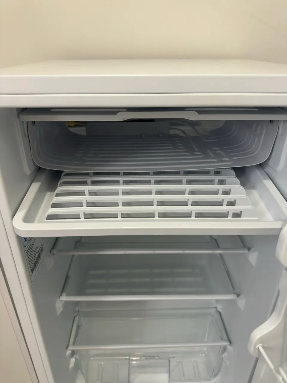 Frigobar Midea MRC10B1 Branco 93L - Foto 4