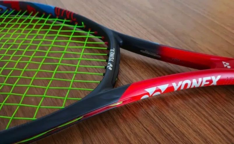 Yonex Vcore 100 em ótimo estado - Foto 2