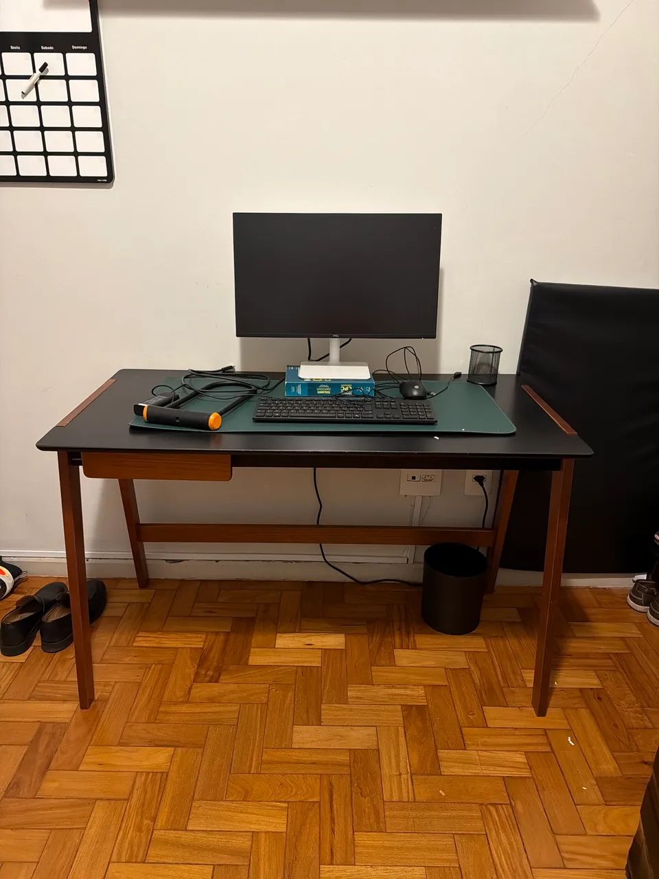 Conjunto mesa e estante escritório  - Foto 3