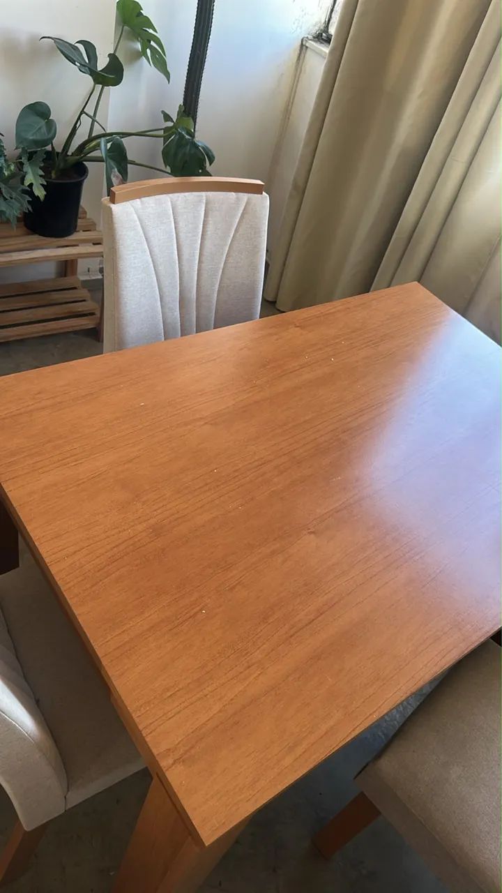 MESA COM 4 CADEIRAS (ótimo estado) - Foto 3