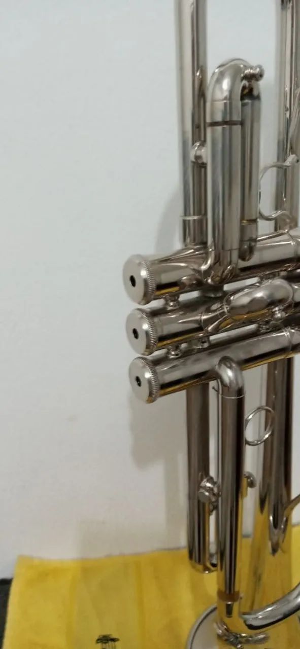 Trompete Yamaha YTR 1310 (vendo ou troco) - Foto 2