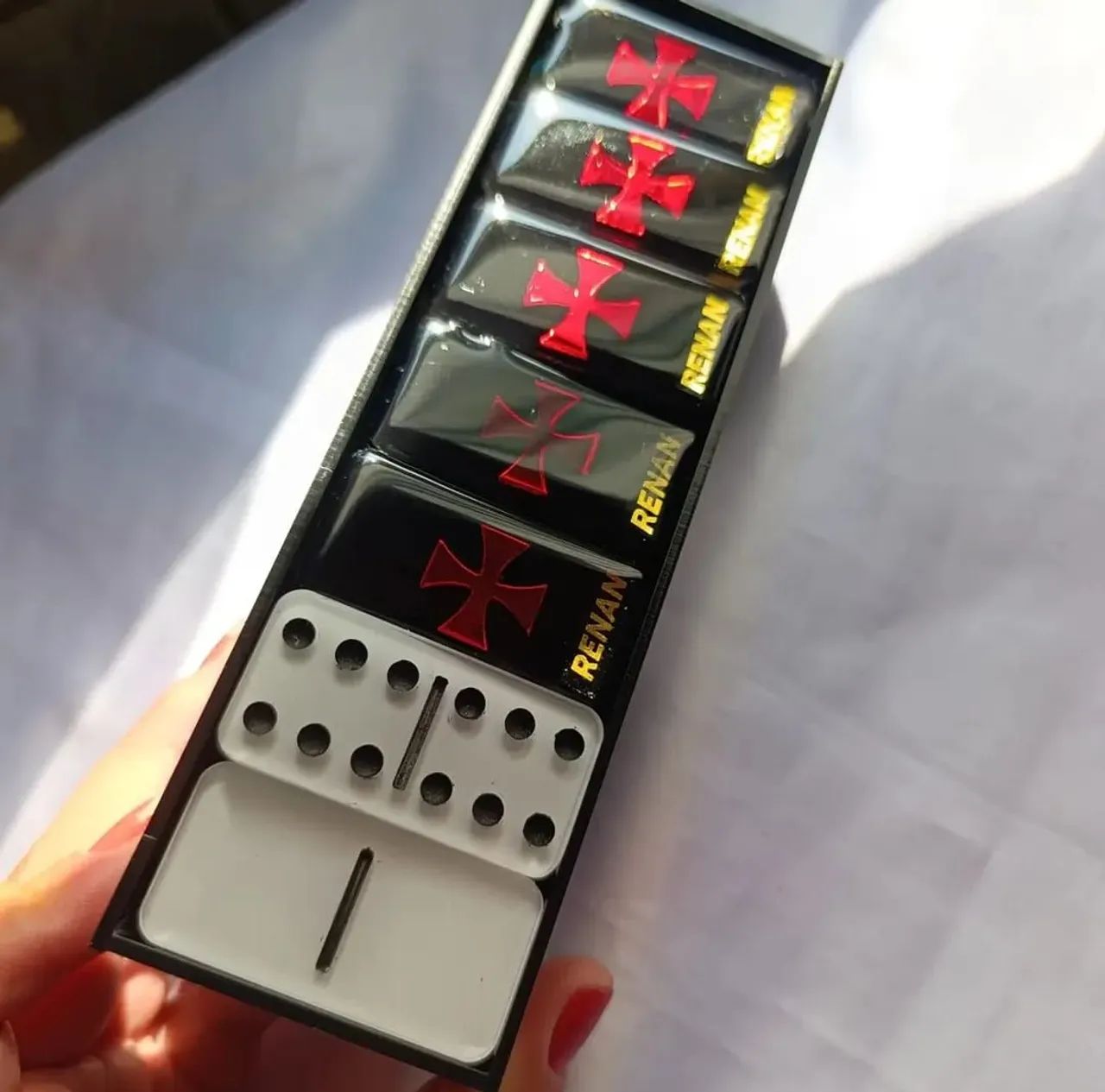 Dominó personalizado com características únicas - Foto 2