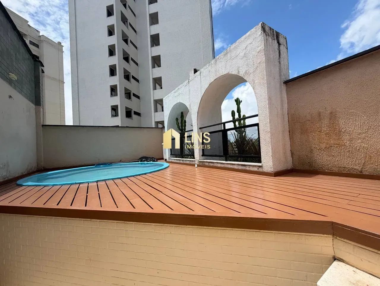 COBERTURA COM PISCINA À VENDA NO RENASCENÇA