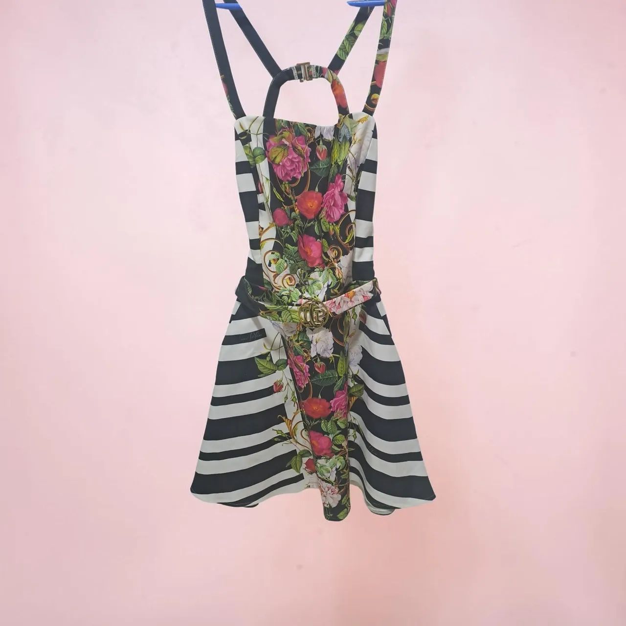 Vestido lança perfume - Foto 2