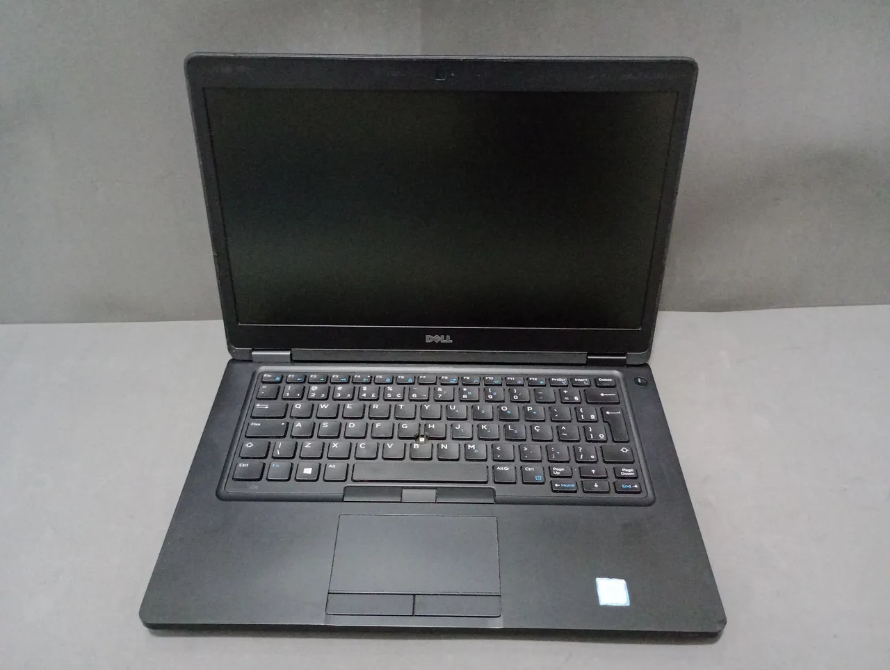 Notebook Dell Vostro 3400 Core i5 11a Ger 8GB SSD 256GB Intel Iris