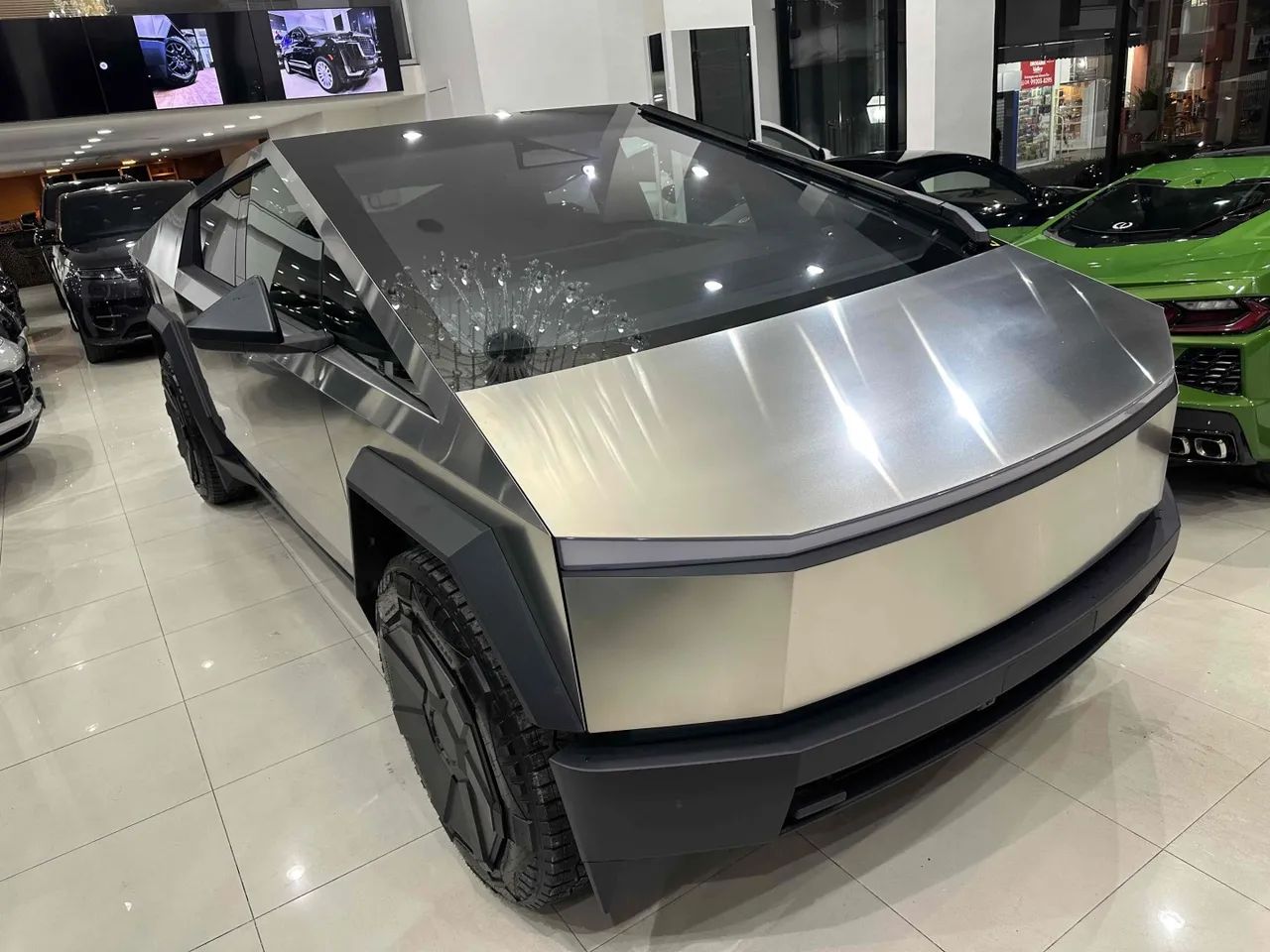 Tesla Cybertruck Foundation, foto 4 de 15