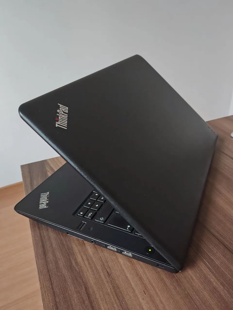 Lenovo ThinkPad CORE i7 8GB RAM SSD 256GB PLACA DEDICADA