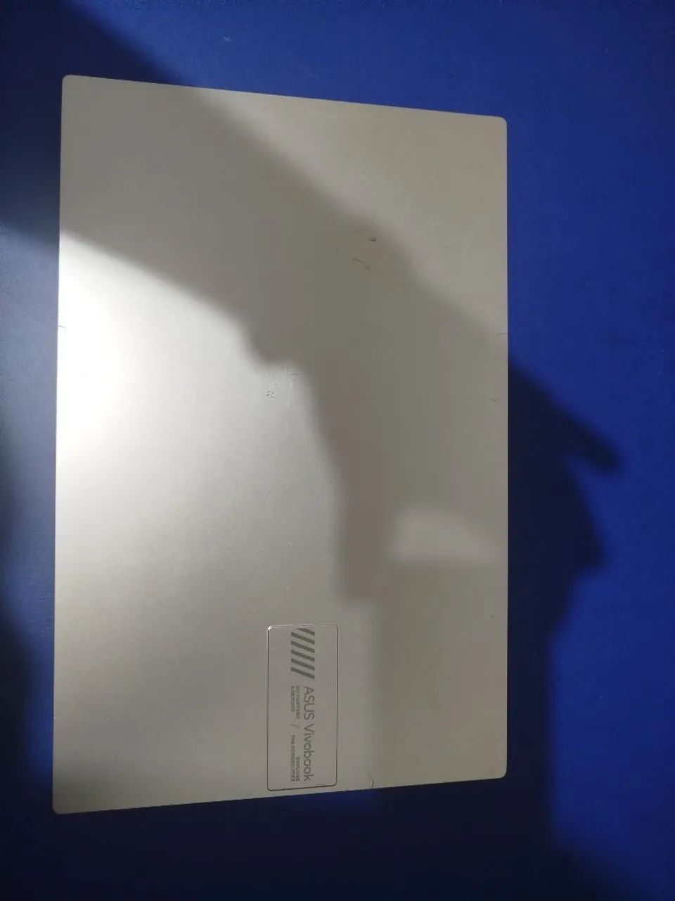 ASUS Vivobook Go 15 E1504GA com Intel Core i3-N305 4 GB de RAM.