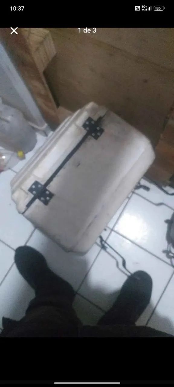 Baú de moto de fibra
