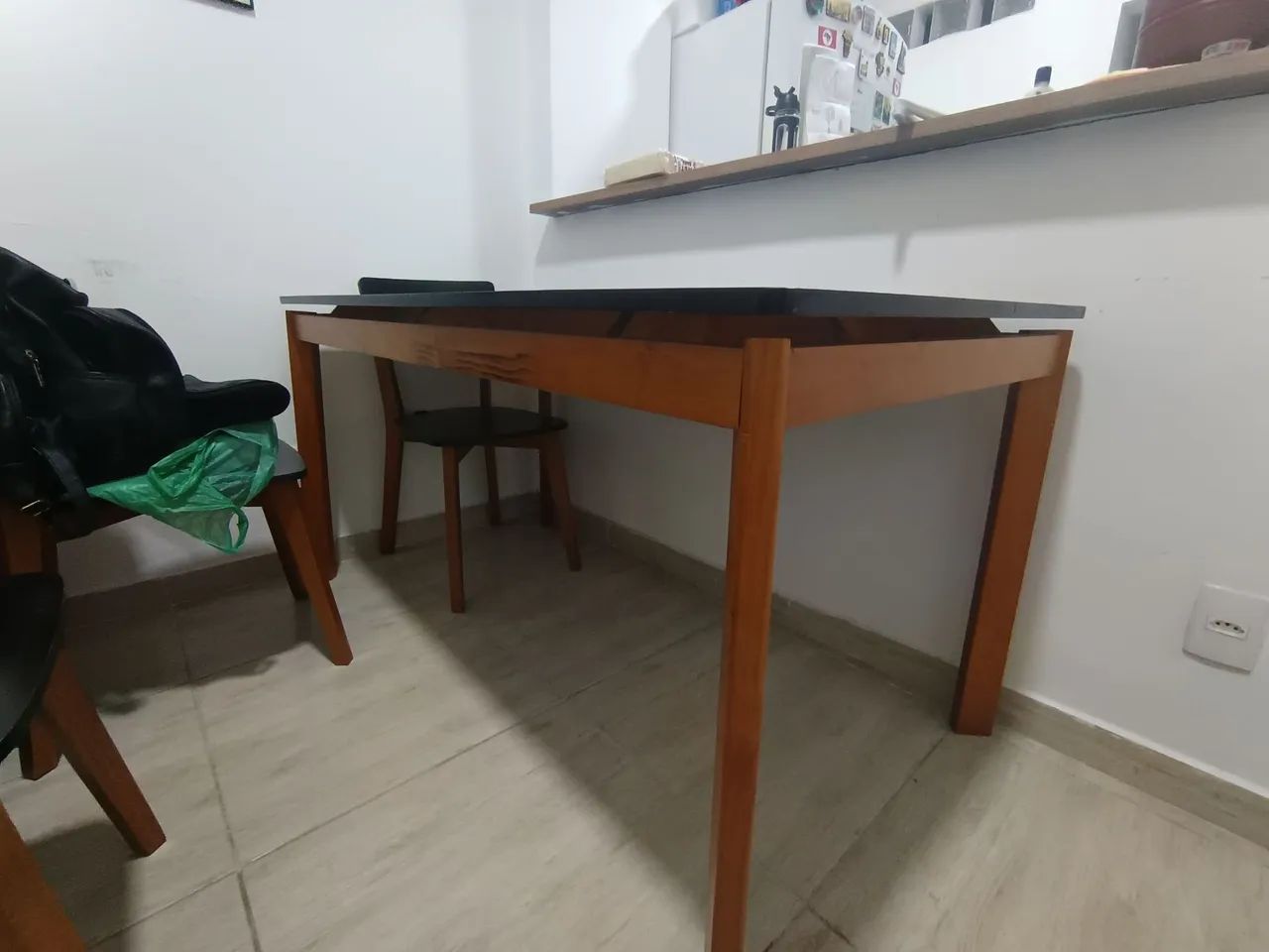 Mesa de madeira maciça  - Foto 4