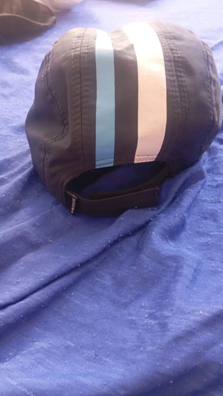 Boné Lacoste 5 Panel Listrado (Preto, Azul e Branco) - Desapego - Foto 2