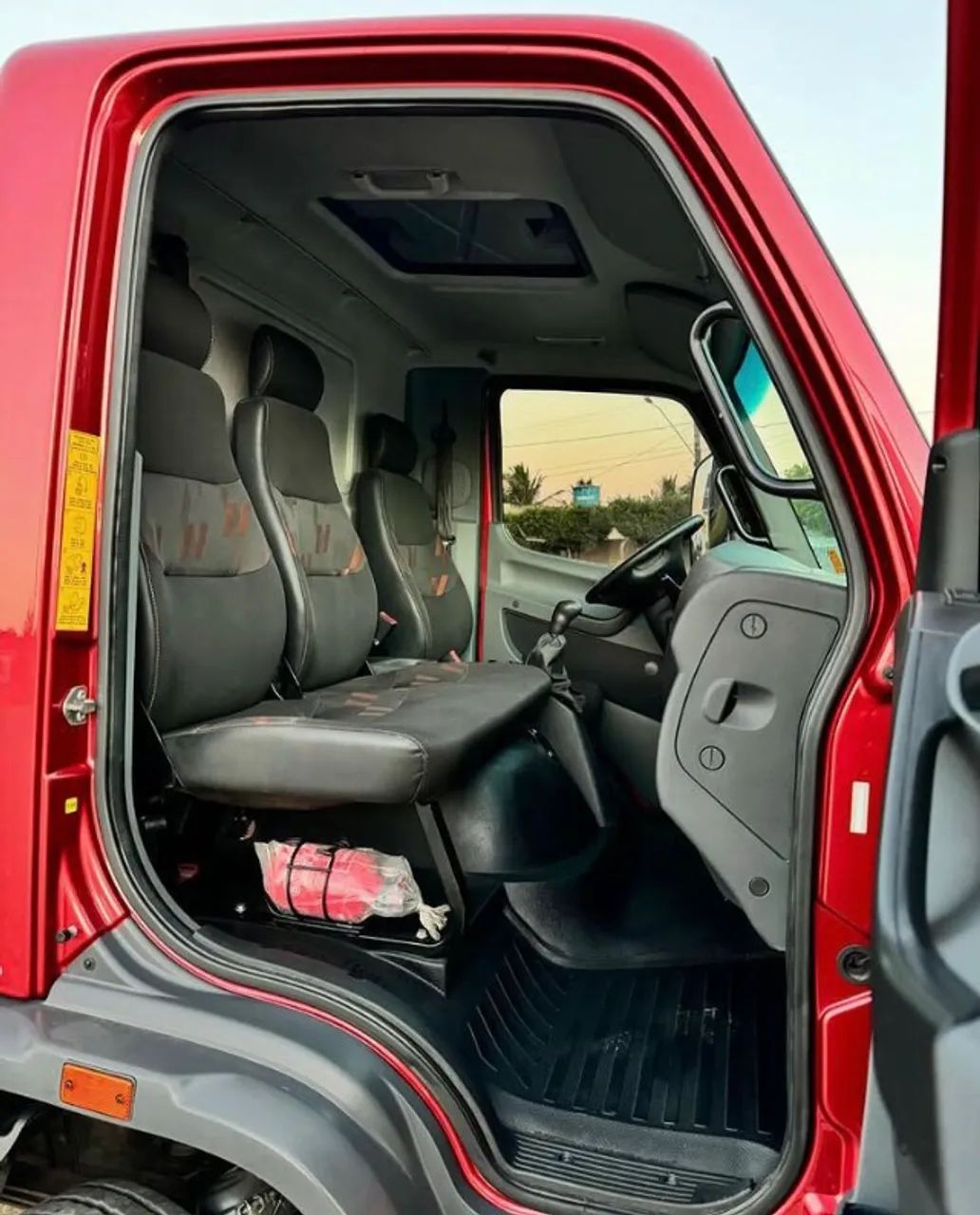 mb accelo 1316 6x2 2014  - Foto 5