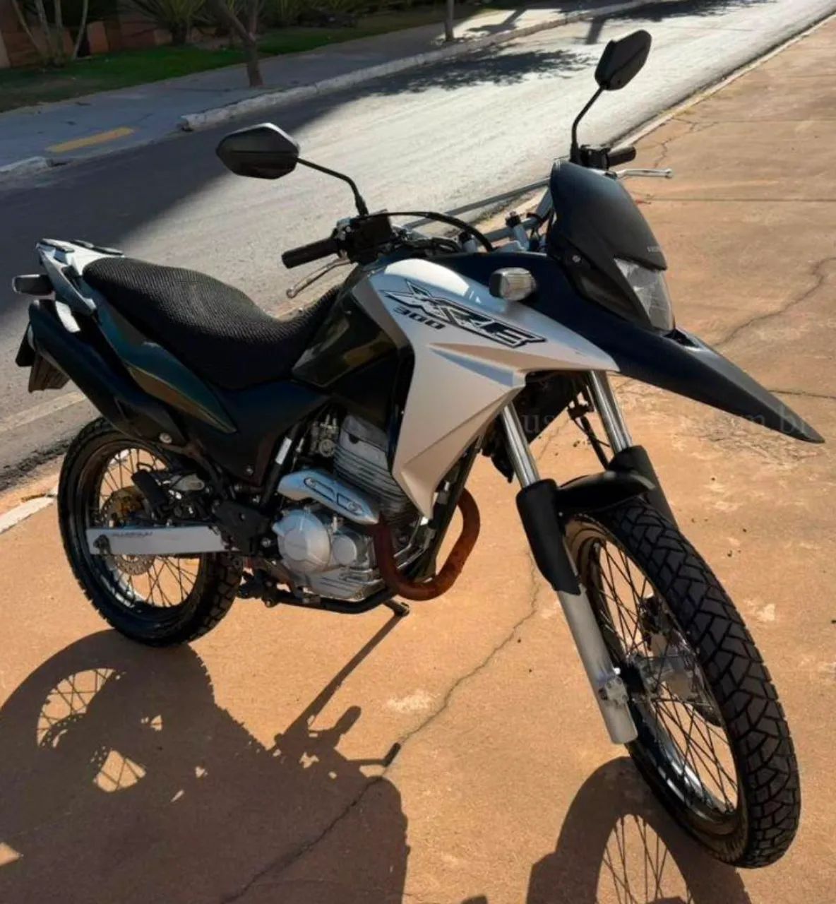 XRE 300