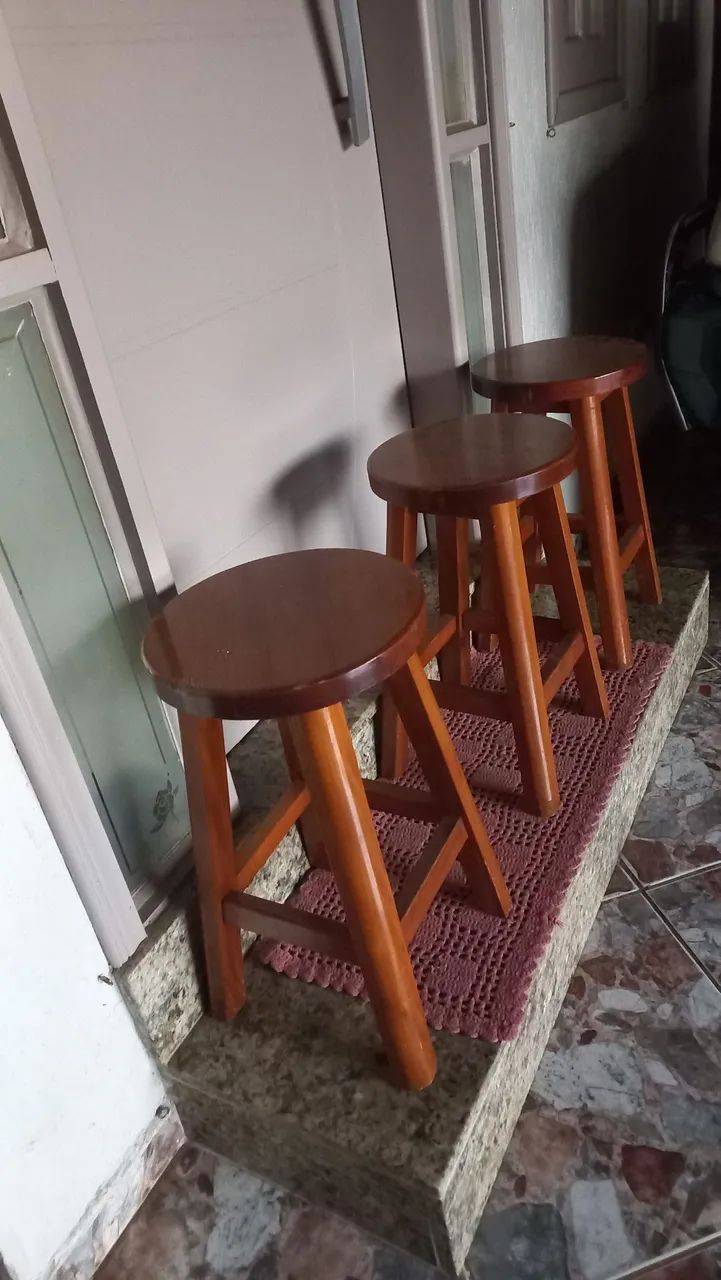 Banquetas de madeira  - Foto 4