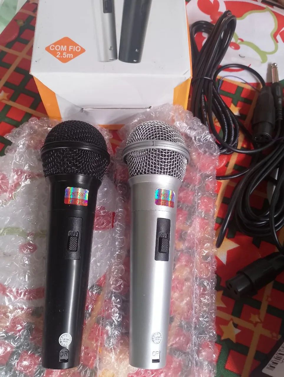 Kit com 2 microfones com fio 451967403751516160