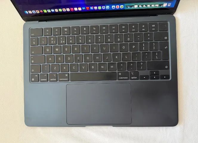 Macbook M3 512 SSD, 8G de Ram 13 polegadas  - Foto 2
