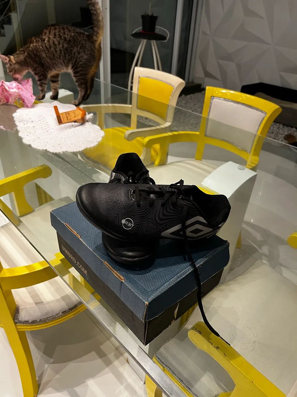Chuteira society umbro orbit - Foto 4