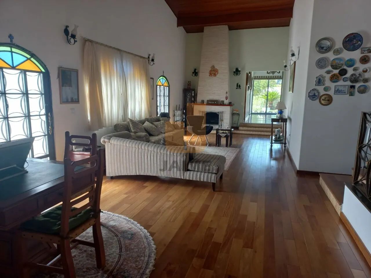 VENDE CHACARA COM PORTEIRA FECHADA - Foto 2