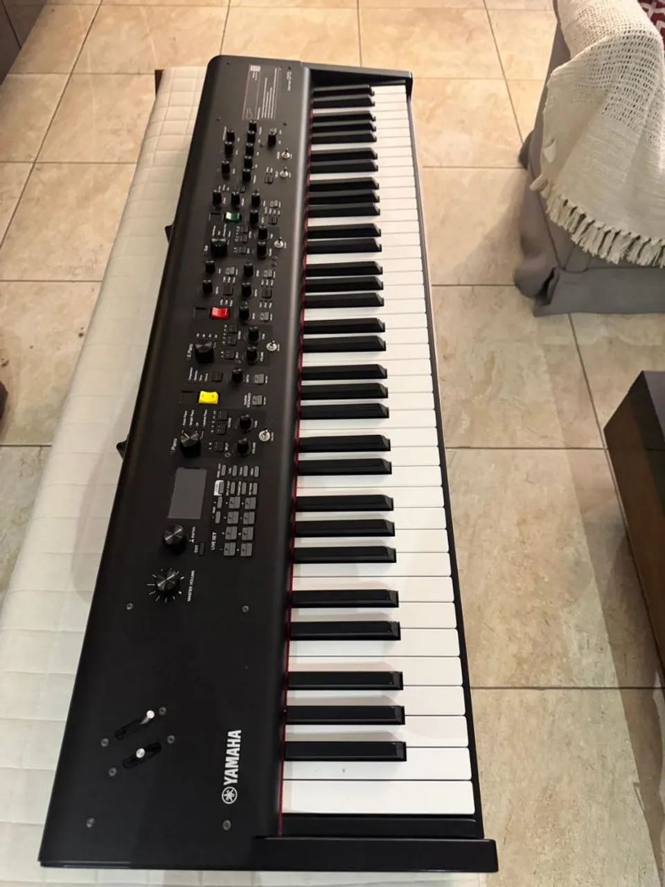 Teclado e Piano Digital Yamaha CP-73 - Foto 6