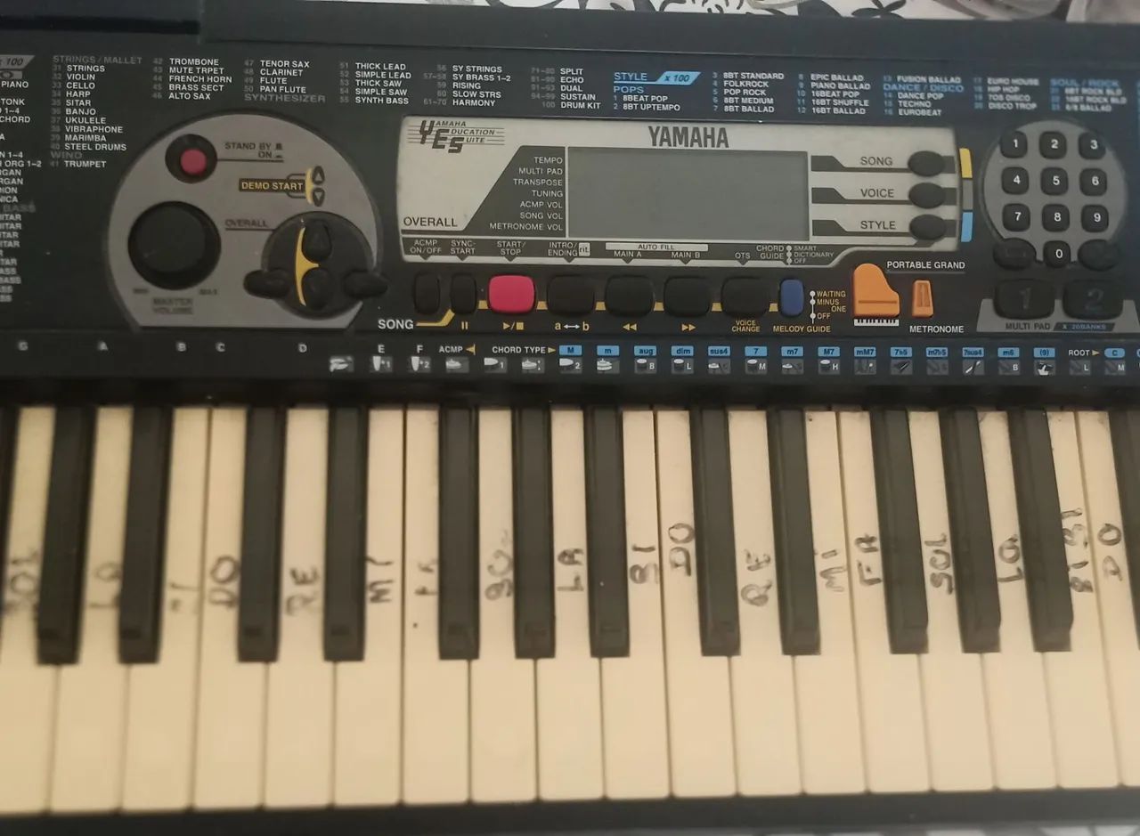 Teclado Yamaha 