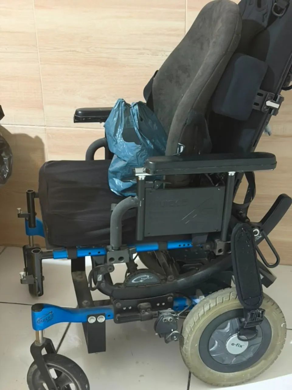 Cadeira de Rodas - Foto 3