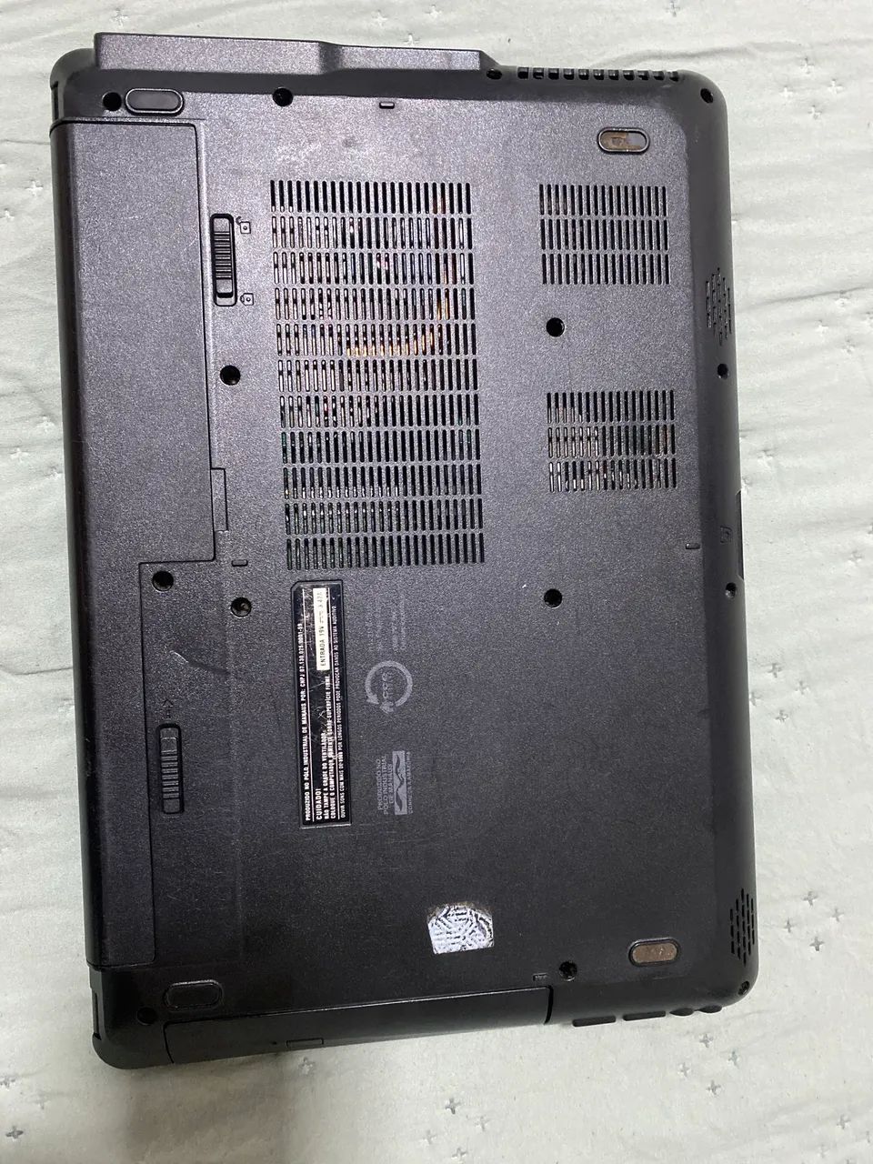 VENDO: Notebook quebrado - para reaproveitar peças - Foto 3